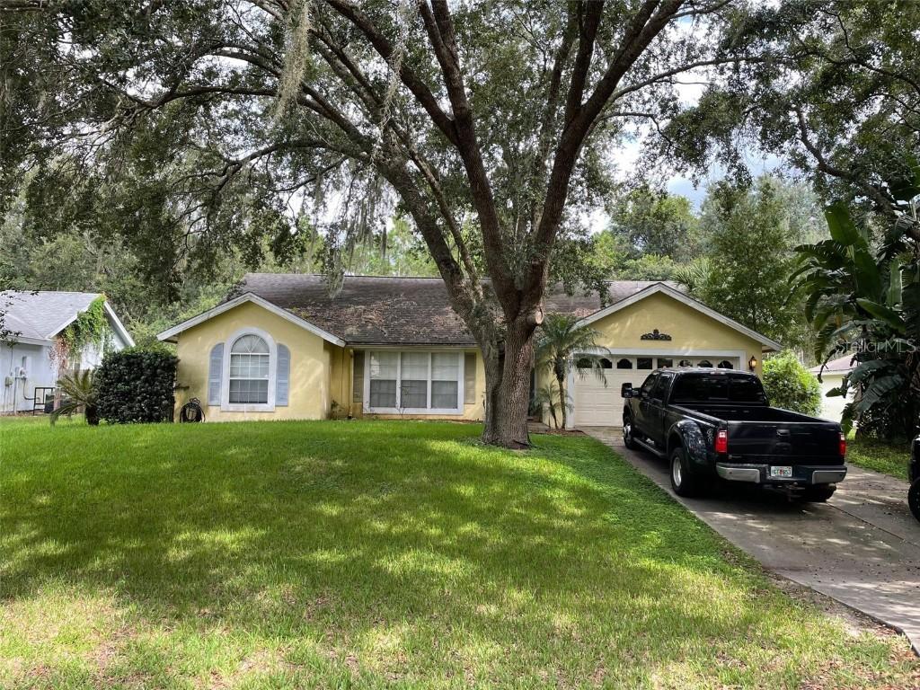 2649 Waterview Dr., Eustis, FL 32726