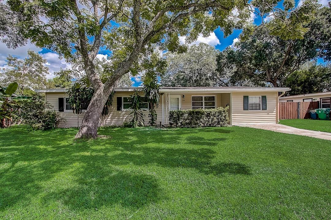 225 Virginia Dr., Winter Garden, FL 34787