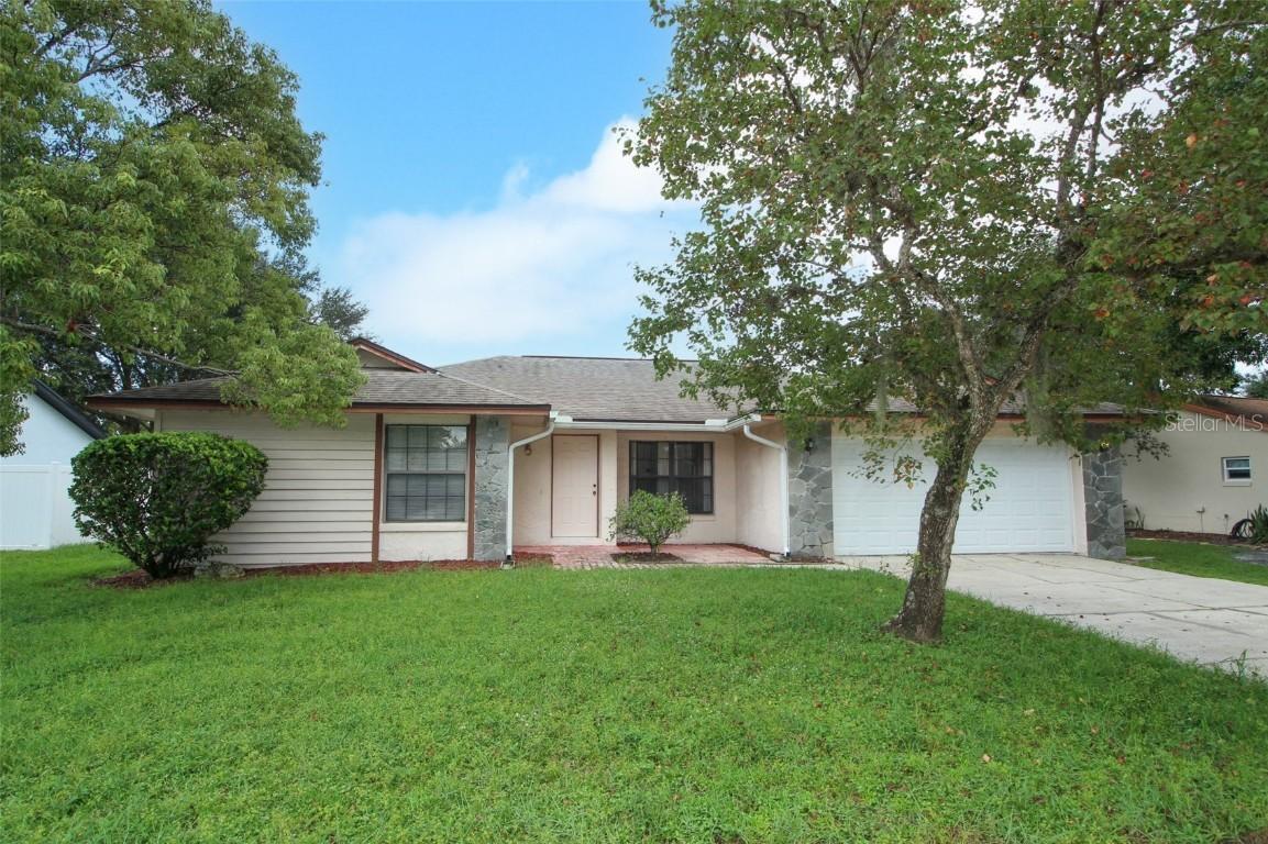 1075 Shaffer Tr., Oviedo, FL 32765