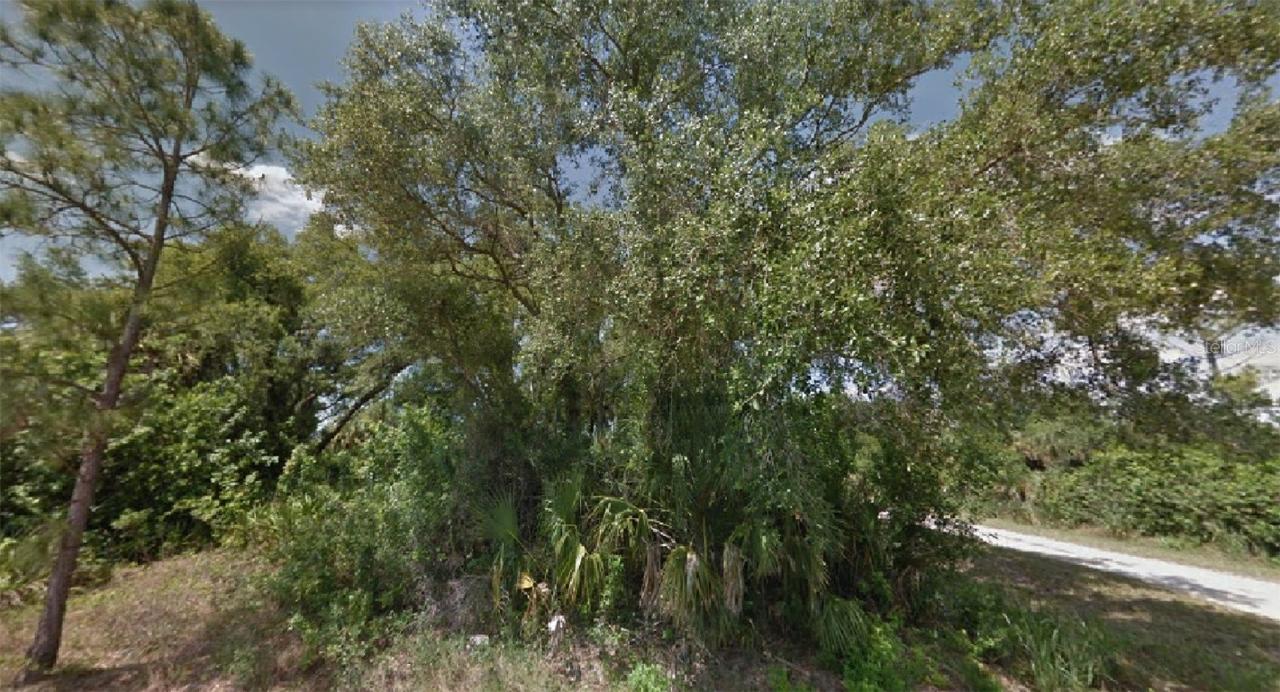 707 E 8th St., Lehigh Acres, FL 33972