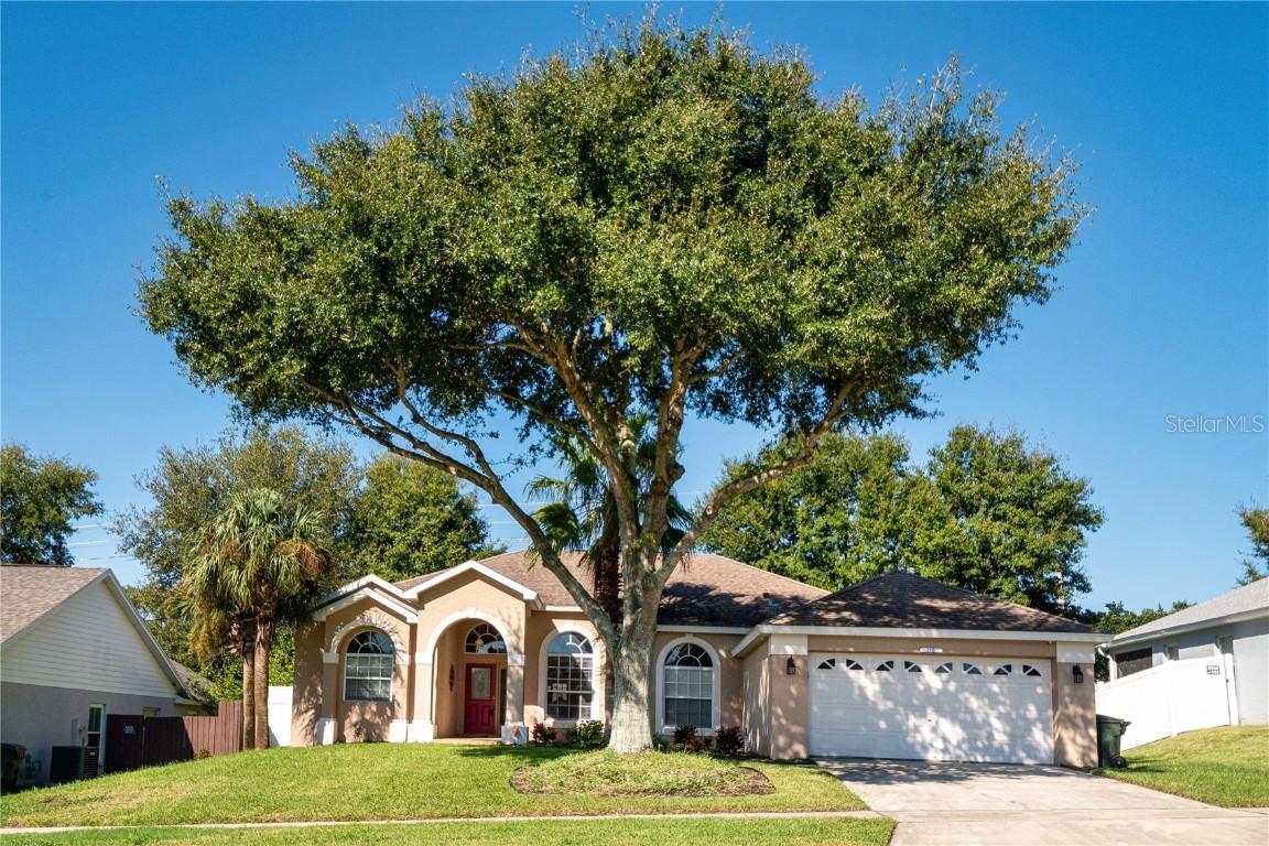 2619 Cedaridge Cir., Clermont, FL 34711