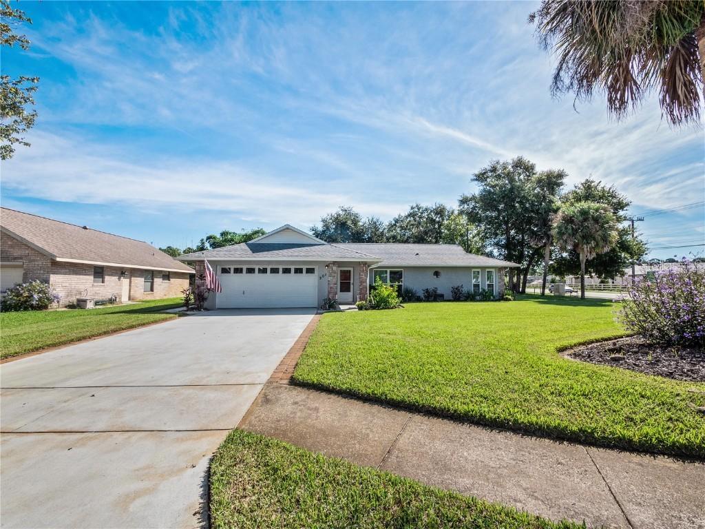 201 Meadow Lake Dr., Edgewater, FL 32141