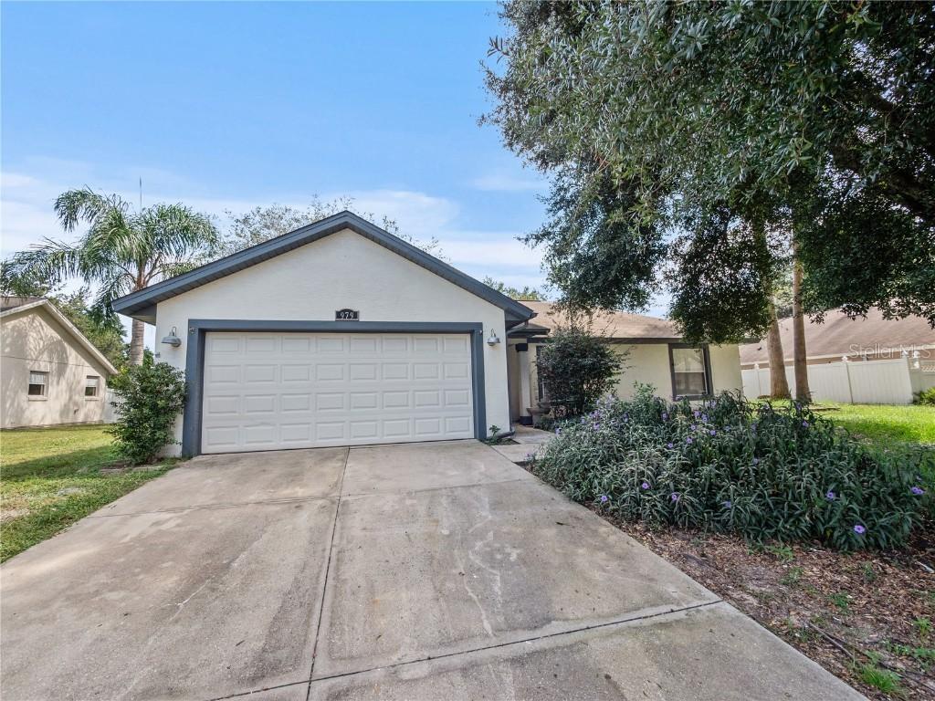 979 Vassar Dr., Eustis, FL 32726