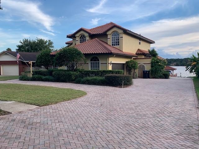 3886 Orange Lake Dr., Orlando, FL 32817