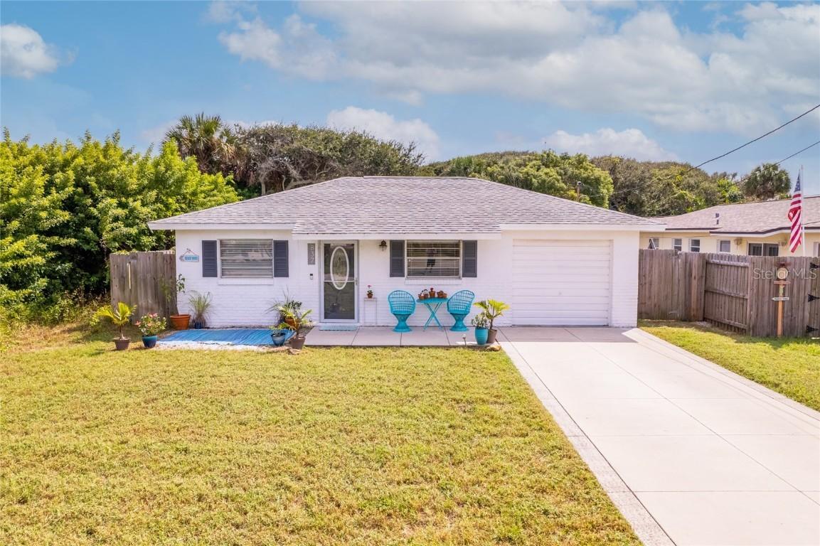 837 E 11th Ave., New Smyrna Beach, FL 32169