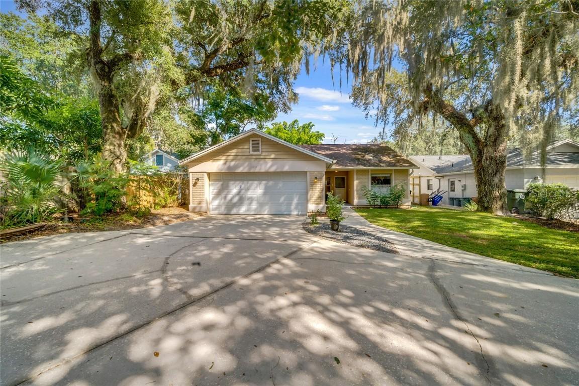 1081 Dees Dr., Oviedo, FL 32765