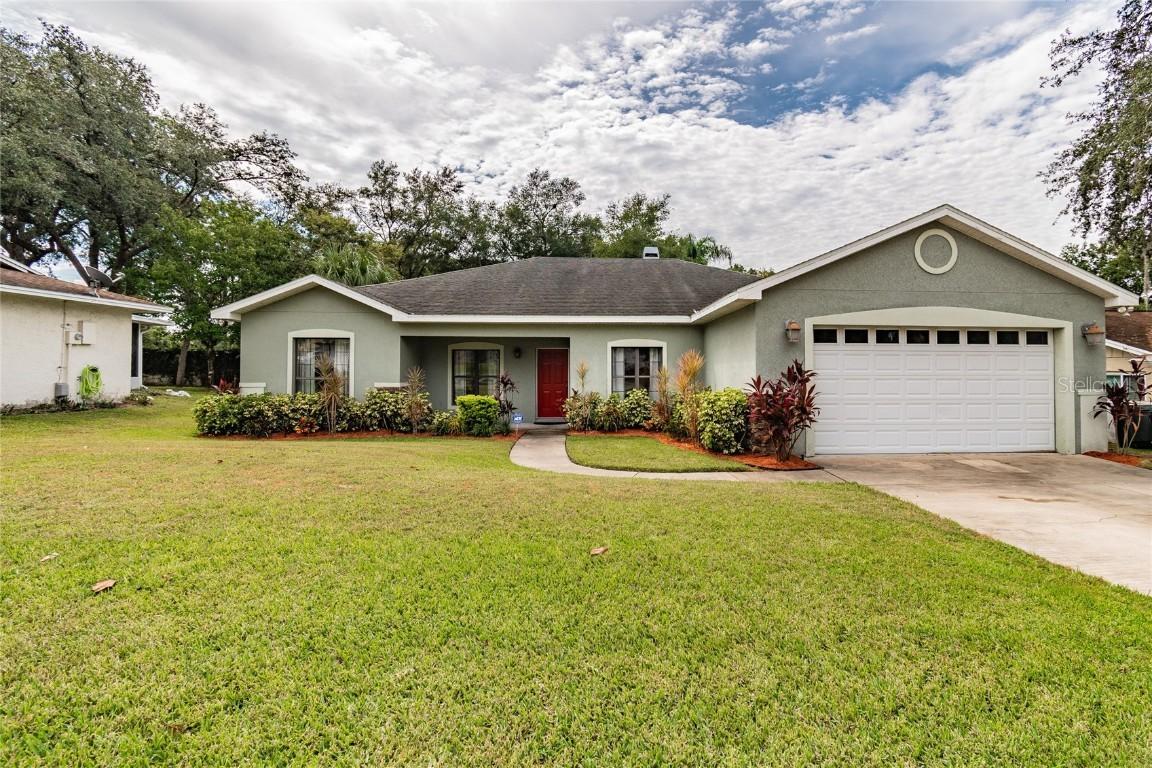 624 Iris St., Altamonte Springs, FL 32714
