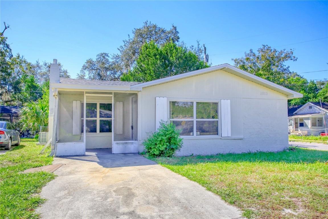 1813 High St., Leesburg, FL 34748