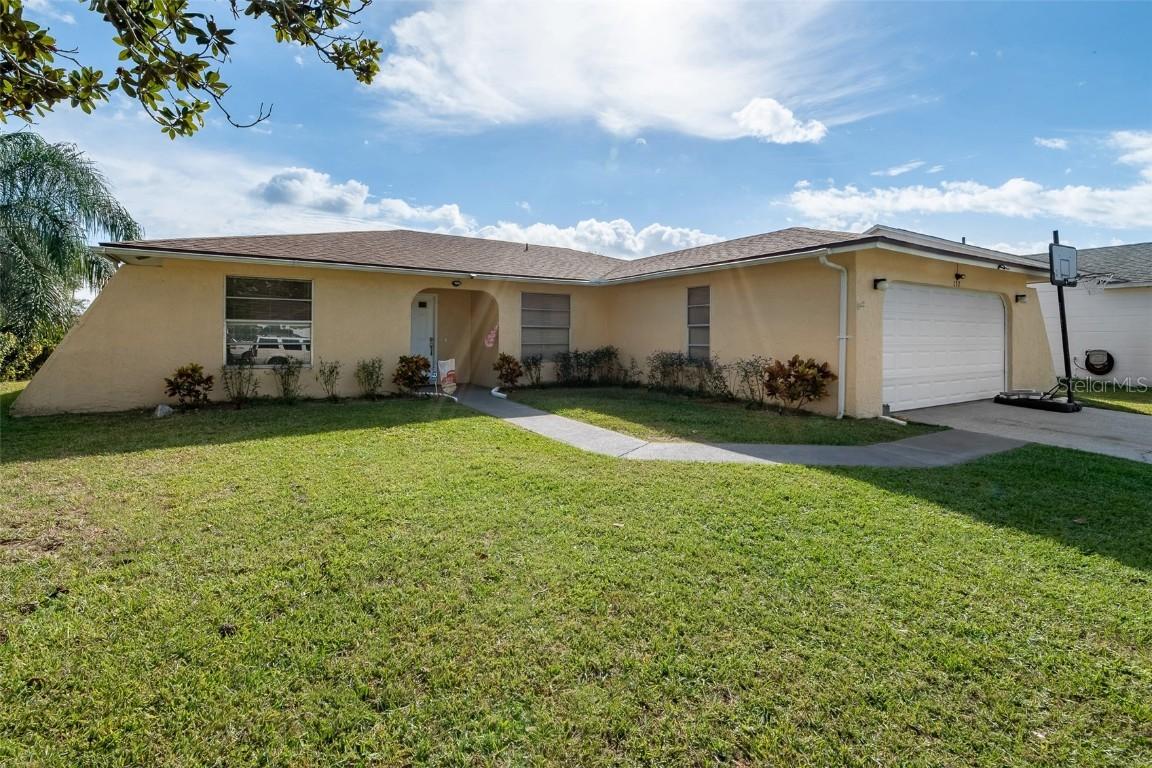 132 Bianca Ct., Kissimmee, FL 34758