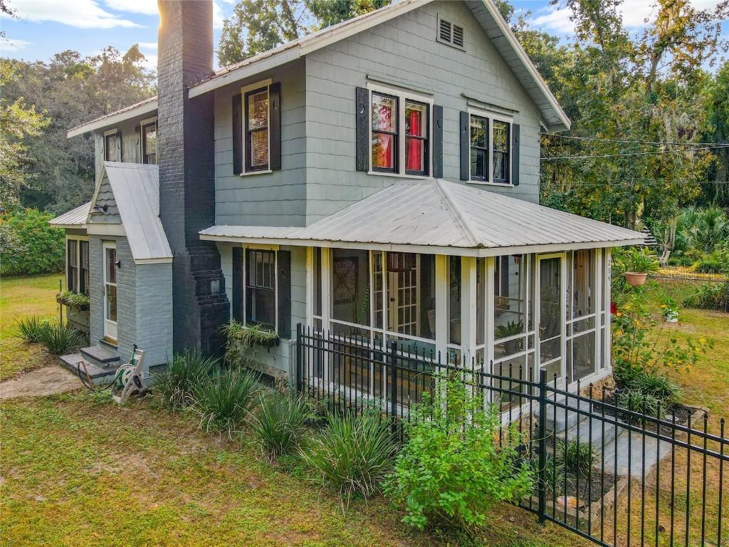 204 S Nursery Rd., Leesburg, FL 34748