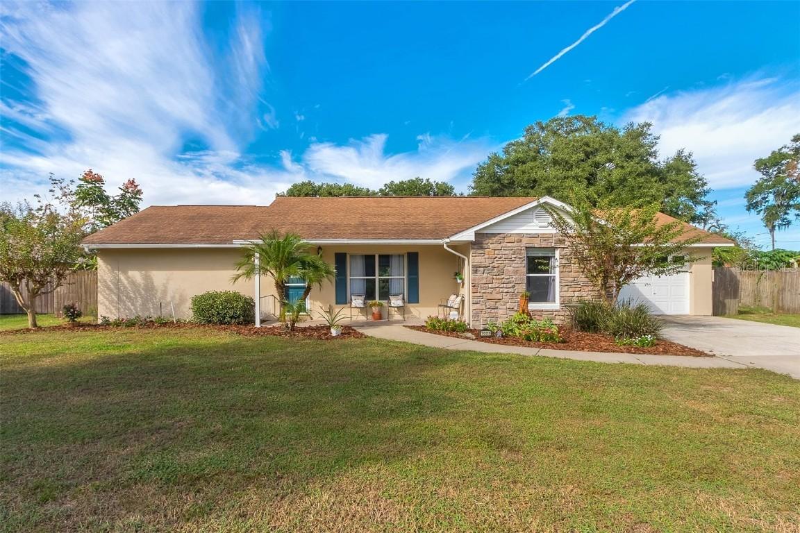 7023 Wright Ave., Mount Dora, FL 32757