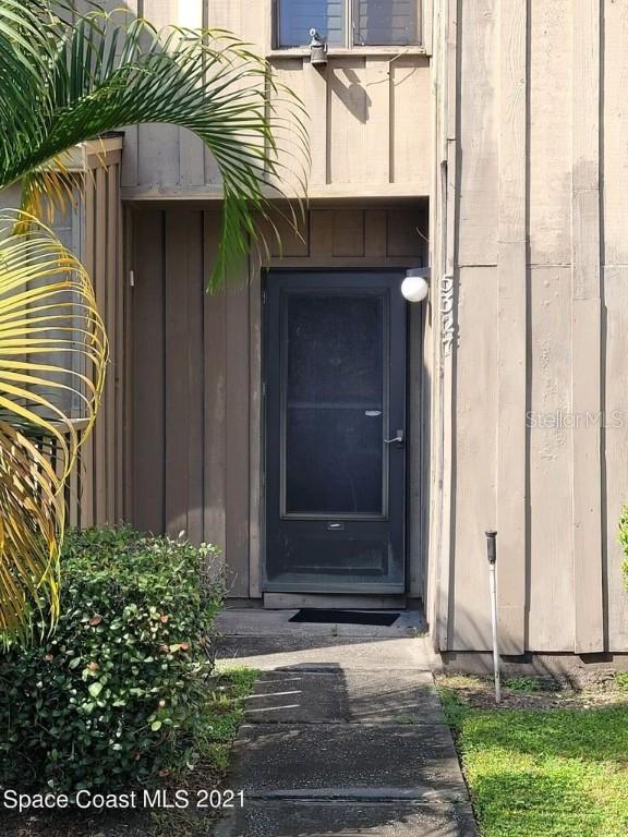 5327 Indian Creek Dr. #E, Orlando, FL 32811