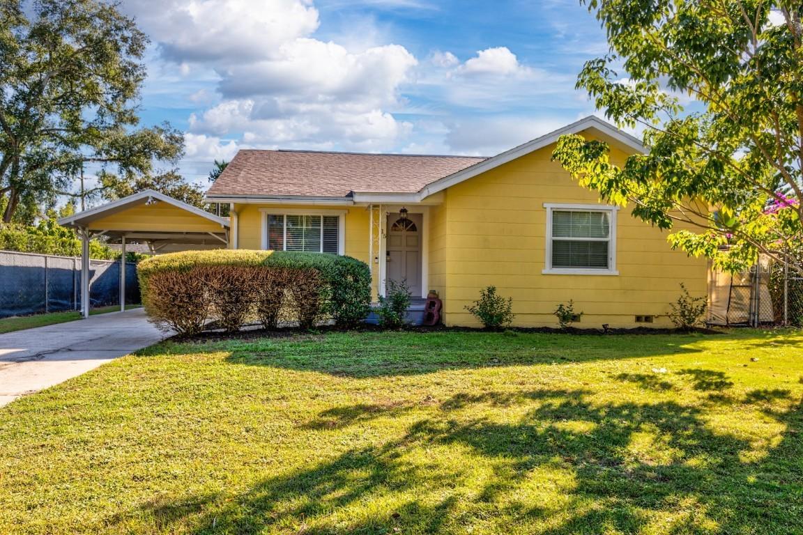 15 Radio Ct., Eustis, FL 32726