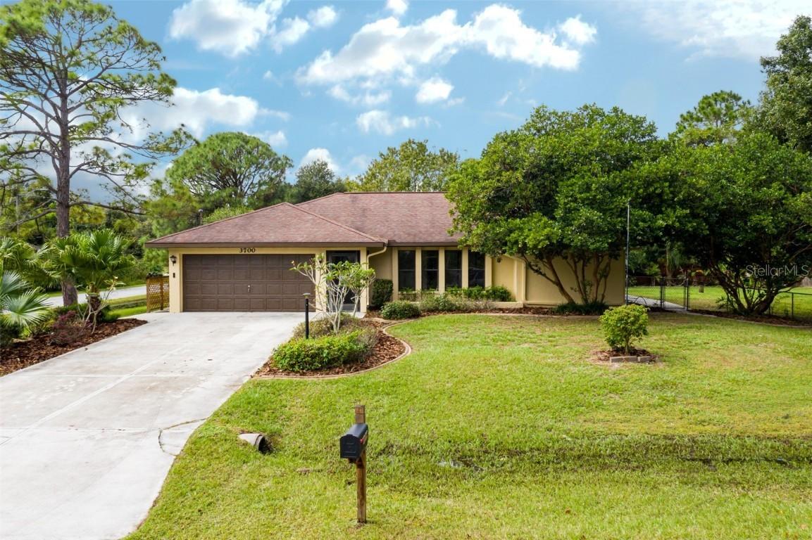 3700 Log Cabin Rd., North Port, FL 34291
