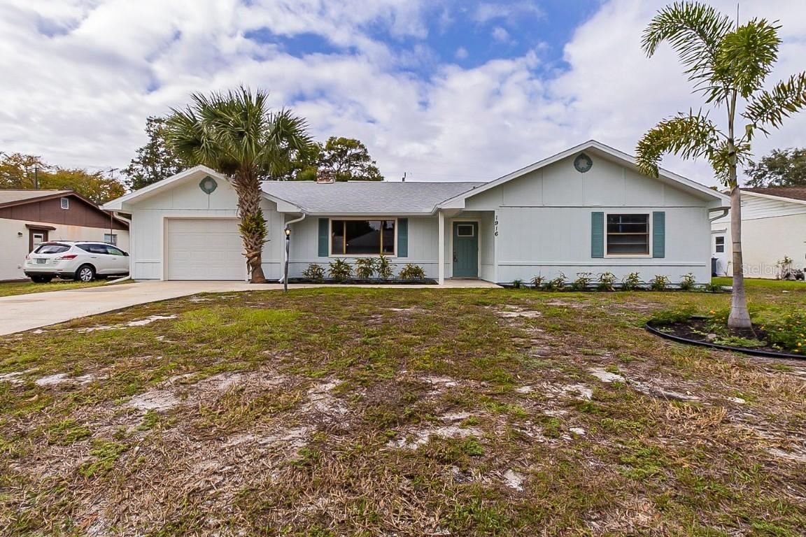 1916 Travelers Palm Dr., Edgewater, FL 32141