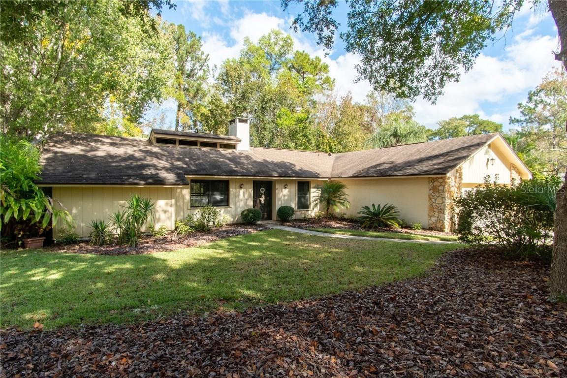 205 Hickory Dr., Longwood, FL 32779