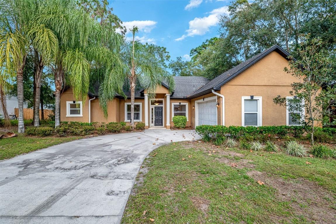 25905 Aberdovey Ave., Sorrento, FL 32776