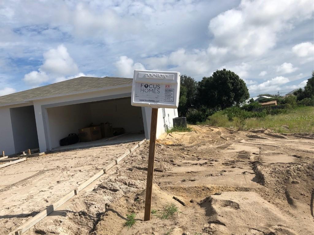 402 Oakland Ln., Poinciana, FL 34759