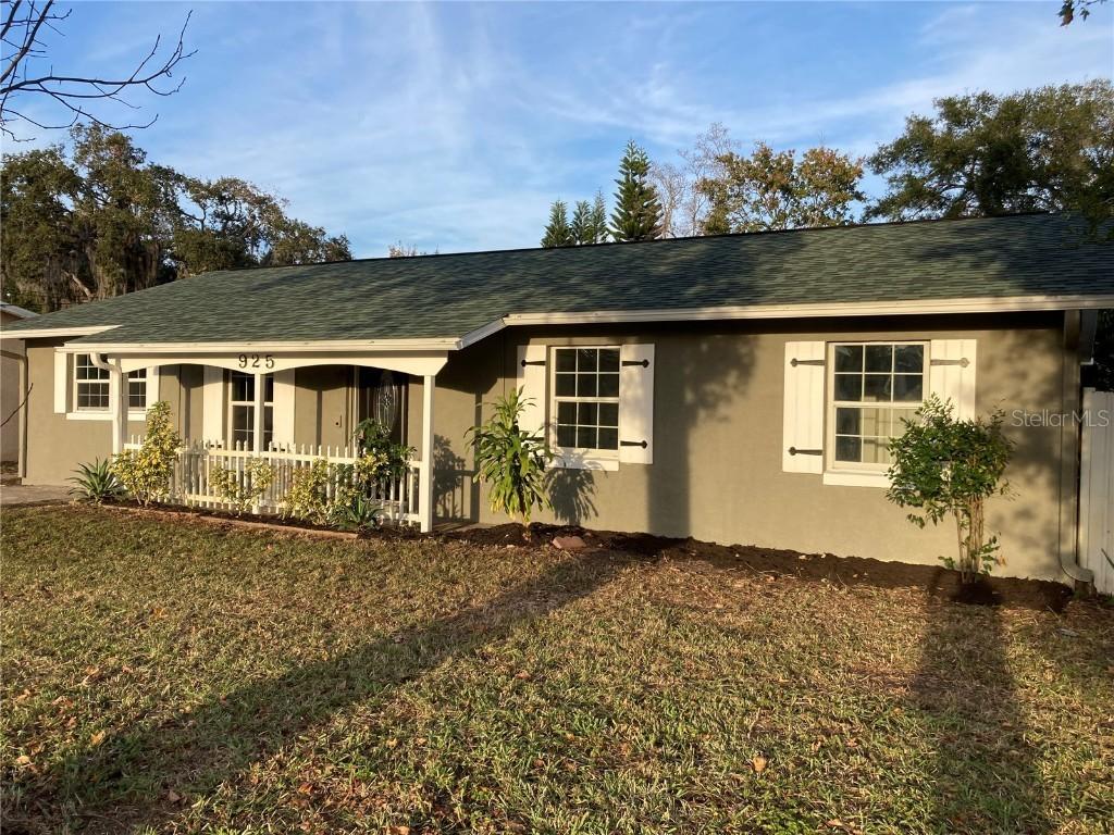 925 New York St., Edgewater, FL 32132