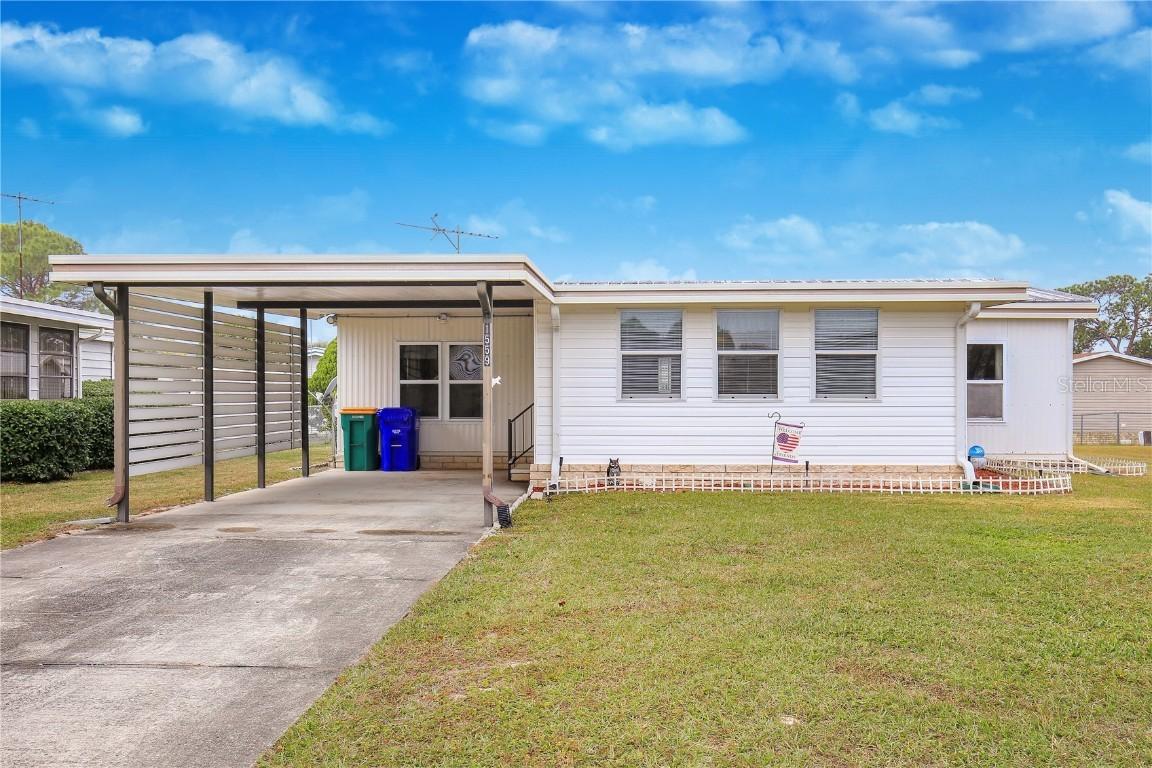 1559 Nassau Cir., Tavares, FL 32778