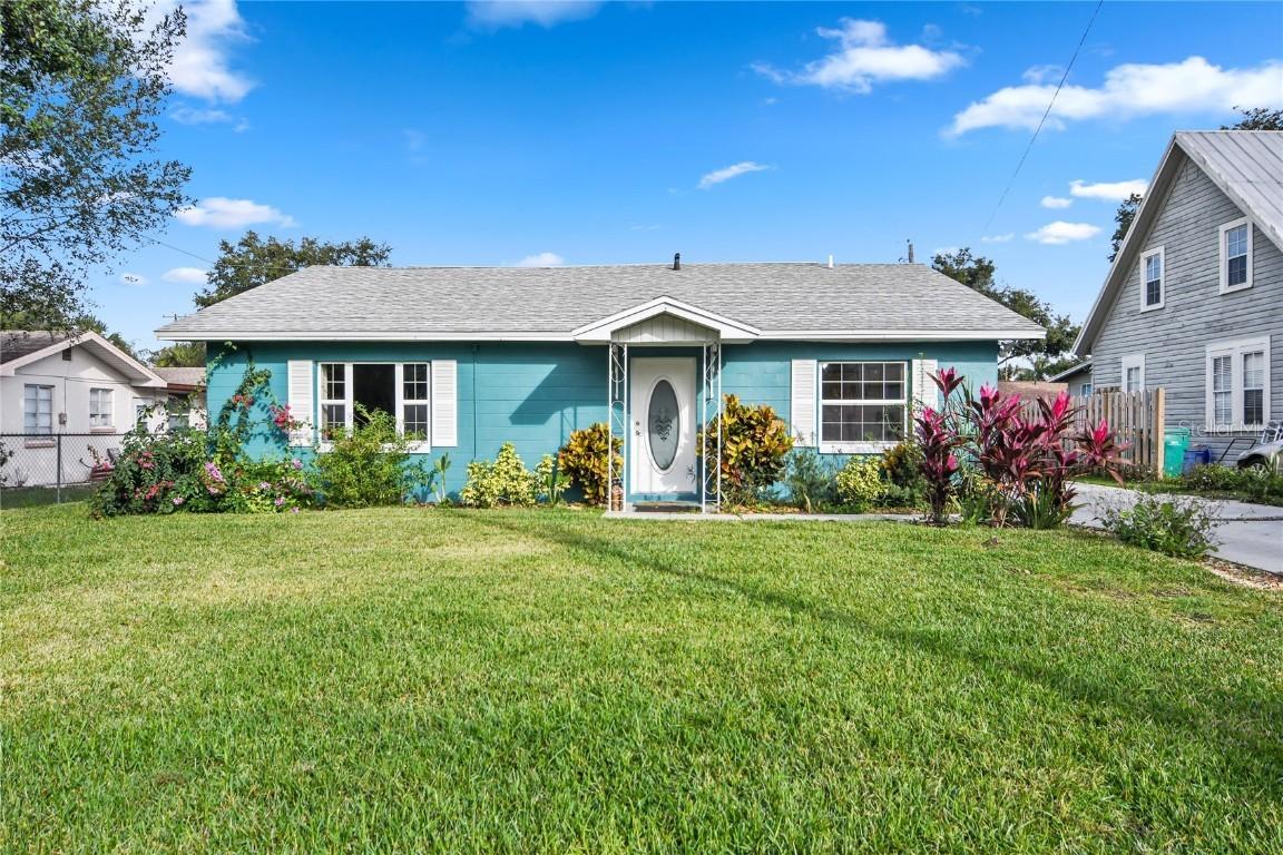 417 Palm Ave., Eustis, FL 32726
