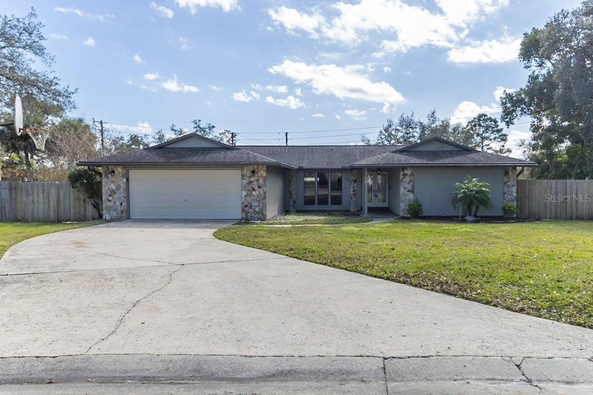 120 E Cumberland Cir., Longwood, FL 32779