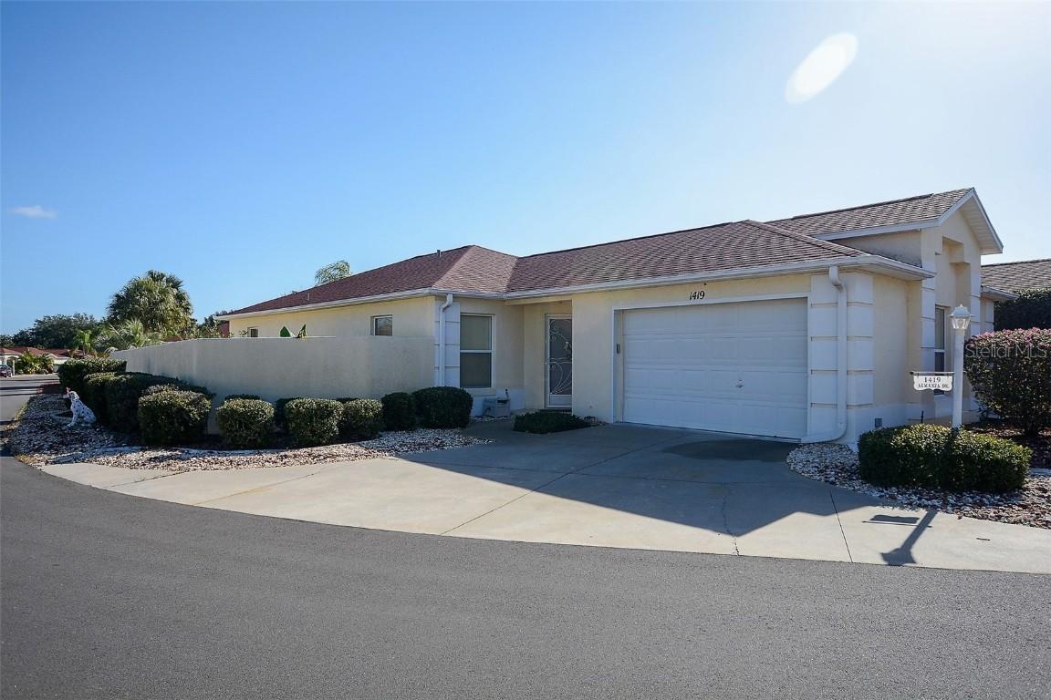 1419 Almanza Dr., The Villages, FL 32159