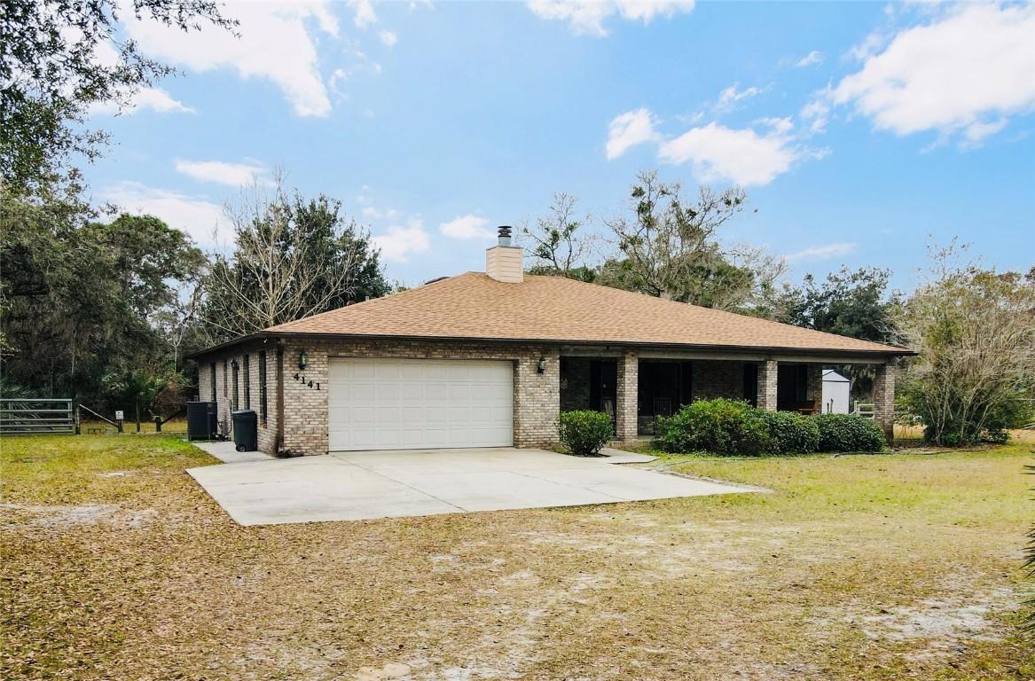 4141 Arlington Ave., Mims, FL 32754