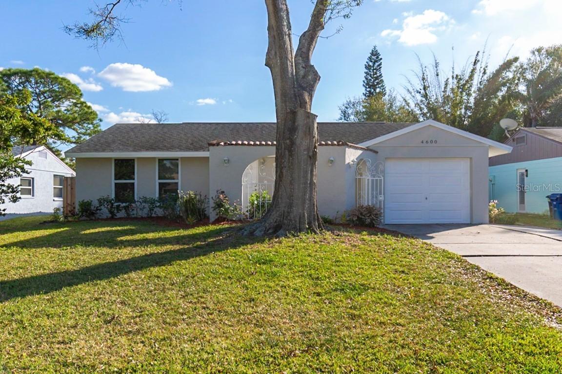 4600 Selma St., Sarasota, FL 34232