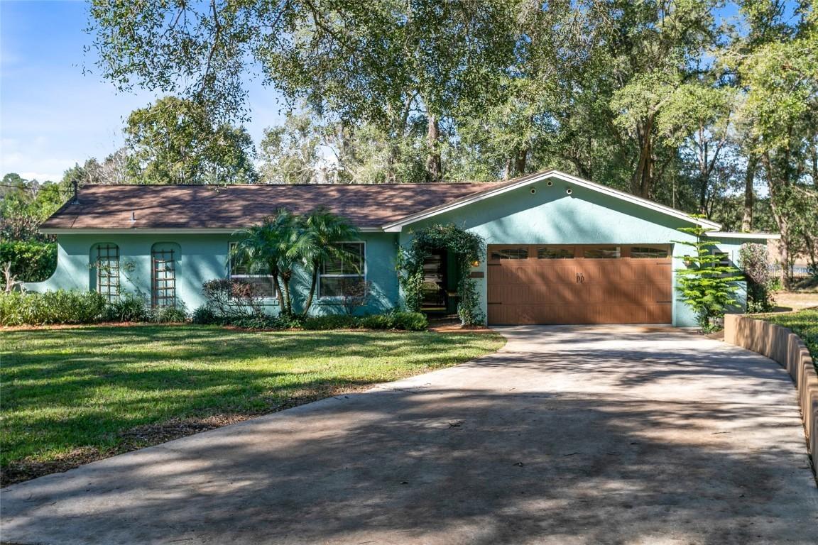 31315 Prestwick Ave., Sorrento, FL 32776