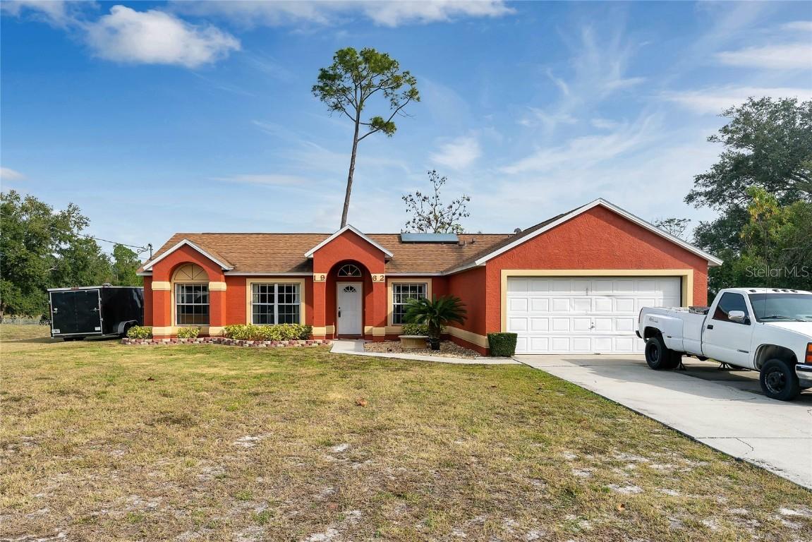 1962 W Chapel Dr., Deltona, FL 32738