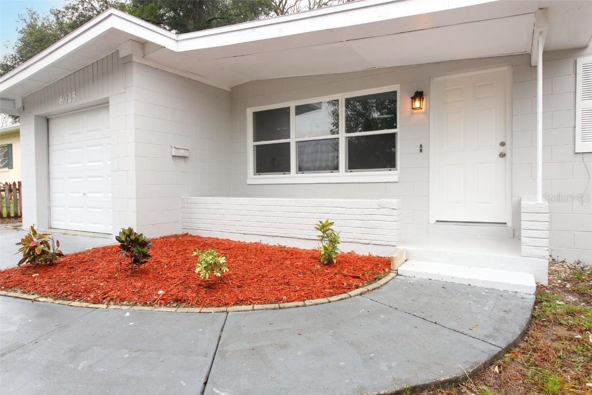 6025 W Ridgewood Ave., Orlando, FL 32835