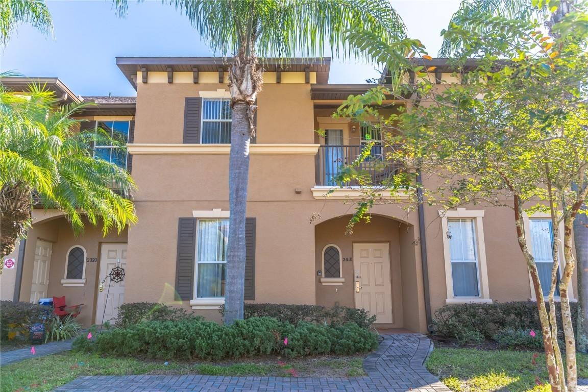 2010 Calabria Ave., Davenport, FL 33897