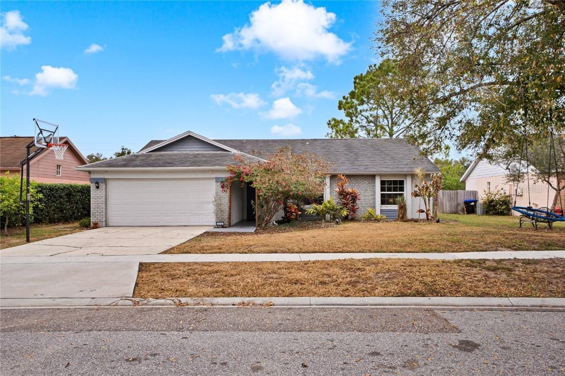 2242 Bridgewood Trl, Orlando, FL 32818