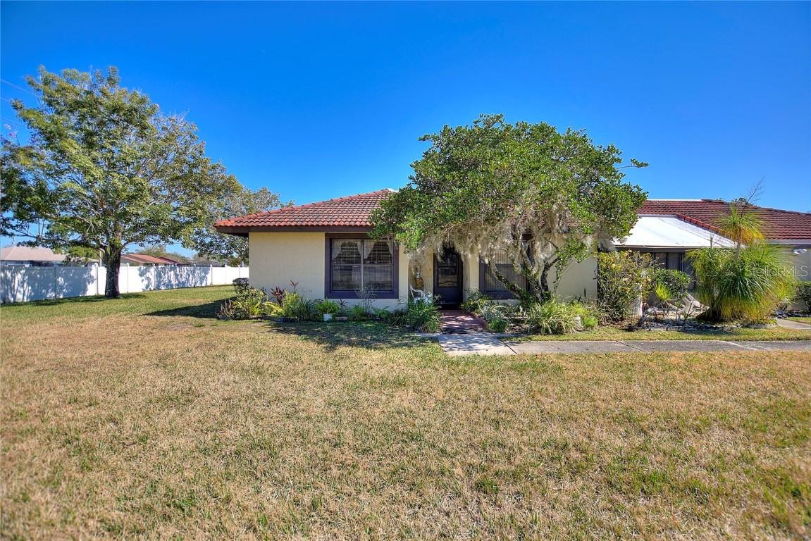 558 Hunter Cir., Kissimmee, FL 34758