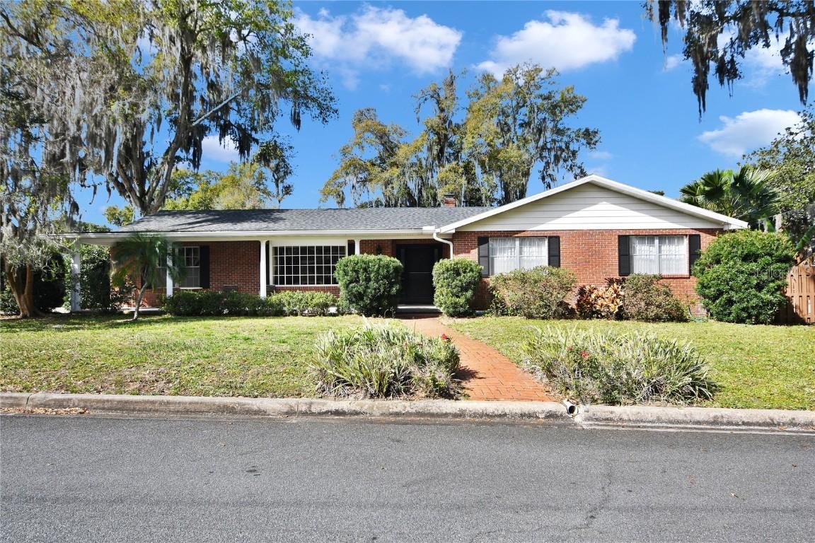 2025 Sunset Rd., Mount Dora, FL 32757