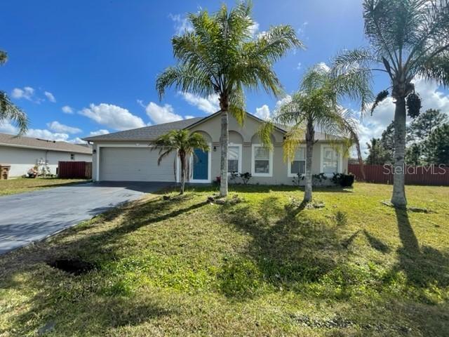 669 Basingstoke Ct., Kissimmee, FL 34758