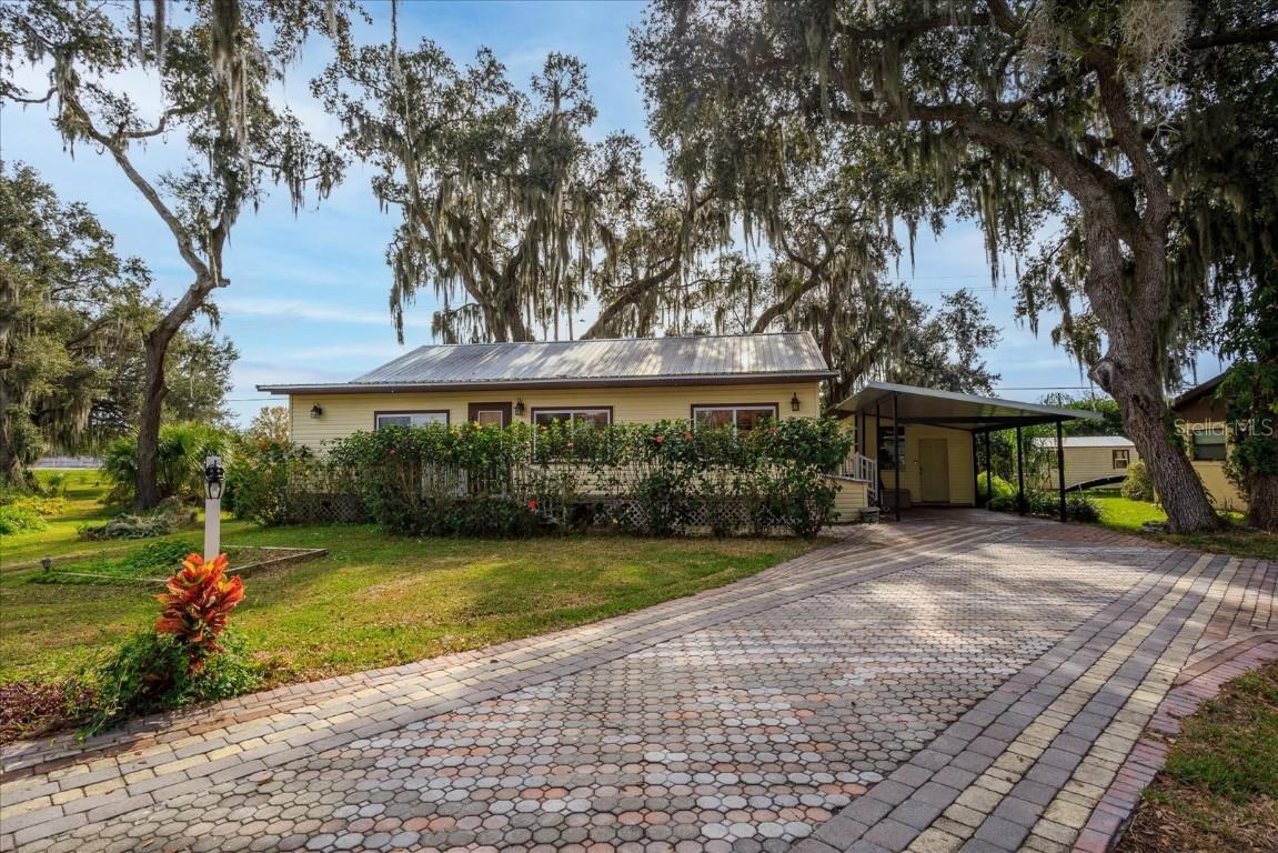 12122 Canal St., Tavares, FL 32778