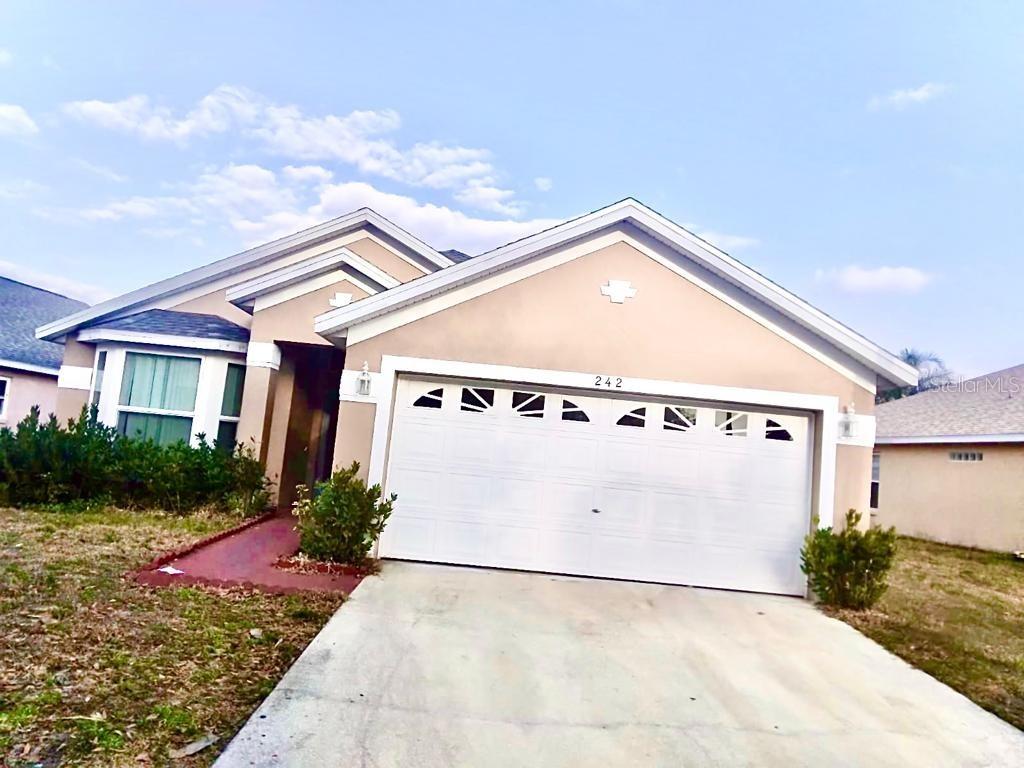 242 Lady Diana Dr., Davenport, FL 33837