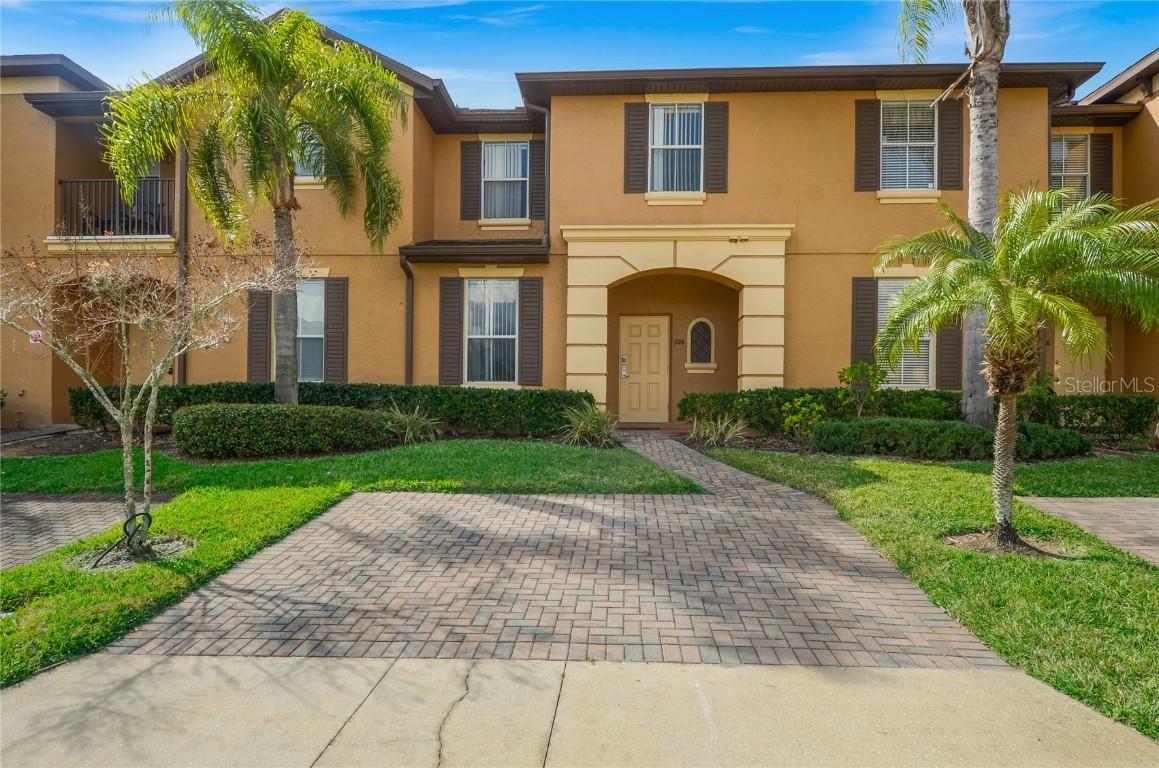 926 Calabria Ave., Davenport, FL 33897