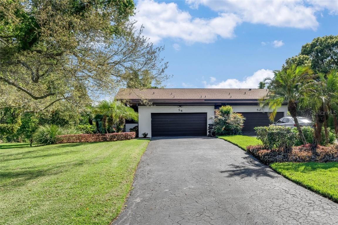 54 Nottingham Way, Haines City, FL 33844