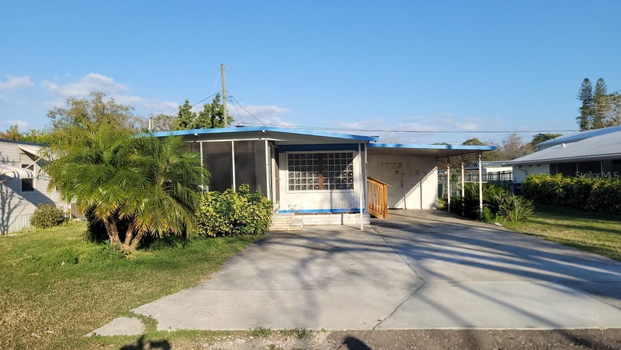 2807 18th St., Bradenton, FL 34205