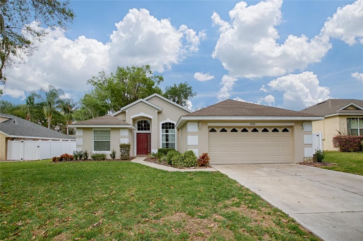1990 Meadowside Dr., Eustis, FL 32726