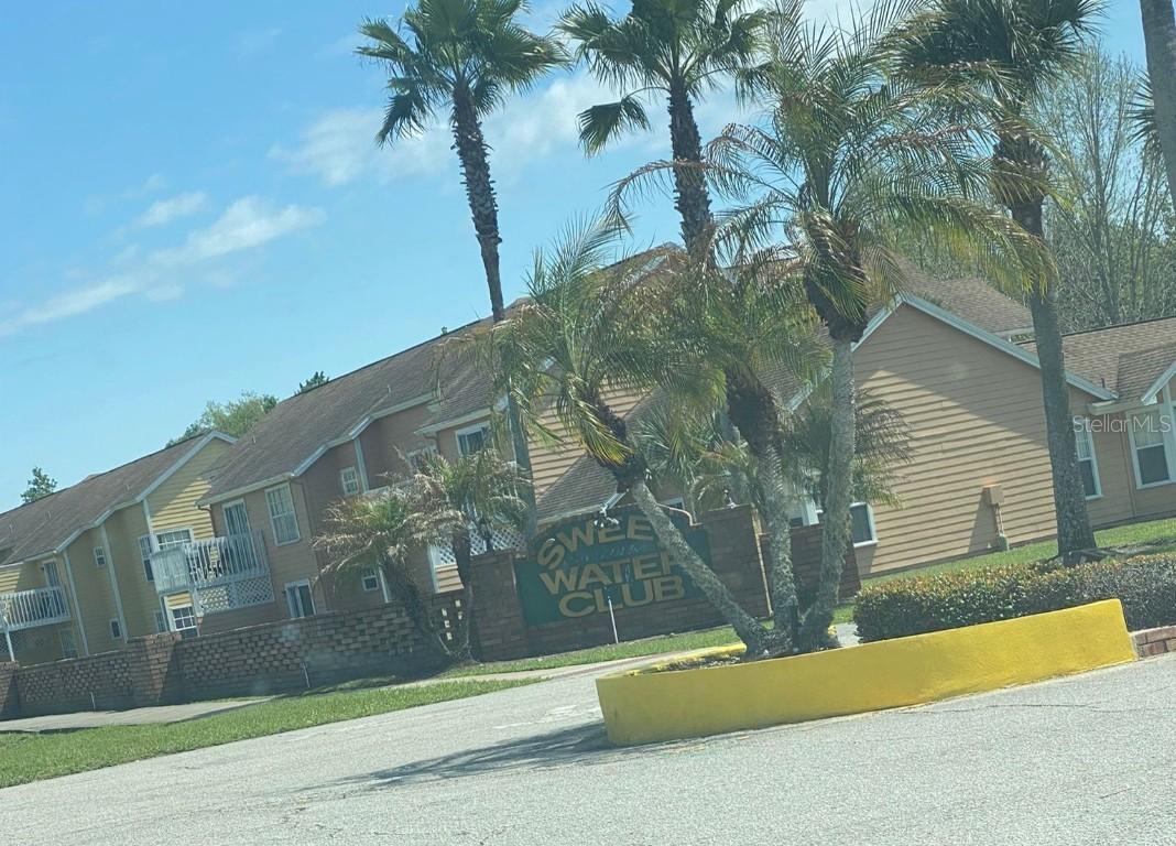 2482 Sweetwater Club Cir. #85, Kissimmee, FL 34746