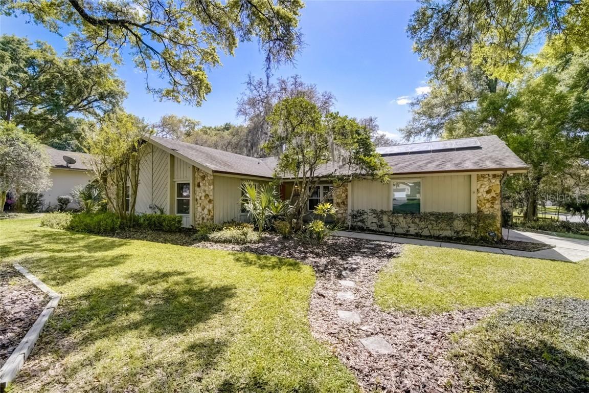 200 Regis Ct., Longwood, FL 32779