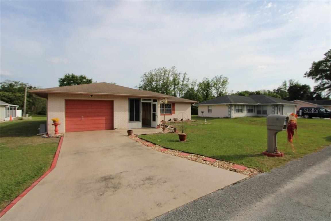 18 Sandalwood Dr., Davenport, FL 33837