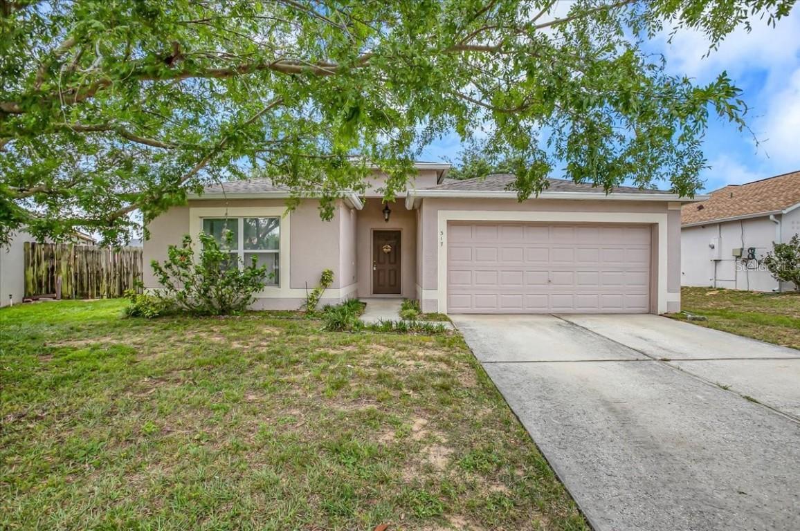 317 Cardiff Ave., Davenport, FL 33897