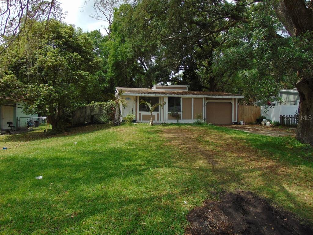 2414 S Lake Ave., Sanford, FL 32771