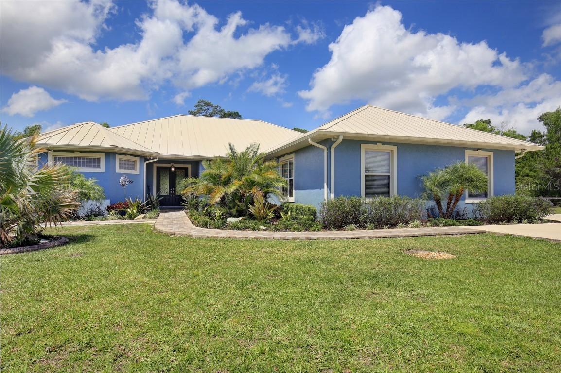 29051 Deerfield Ln., Tavares, FL 32778