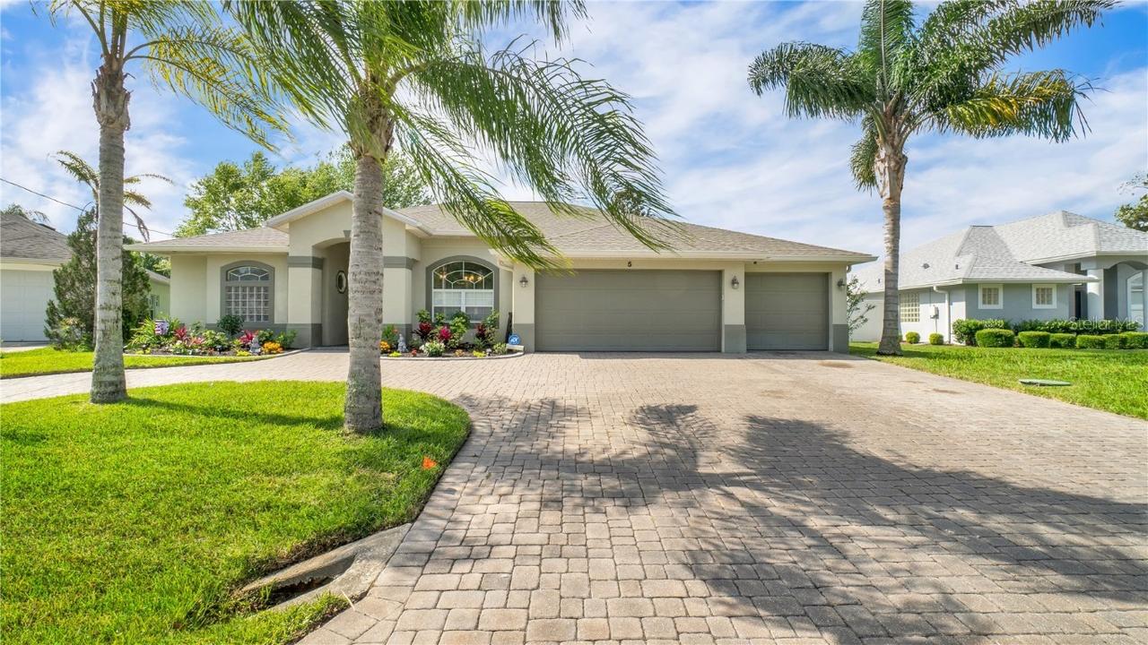 5 Erickson Pl., Palm Coast, FL 32164